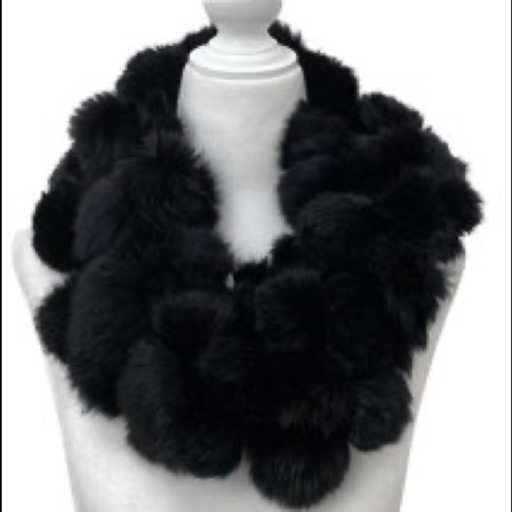 Authentic fur pom-pom neck warmer